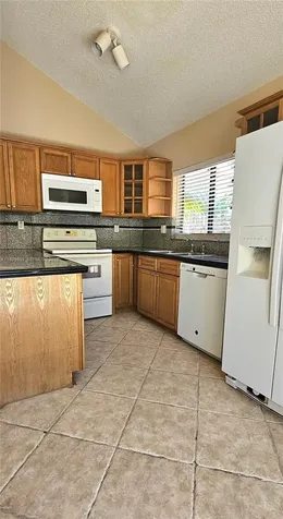 610 Commodore Drive Plantation FL 33325