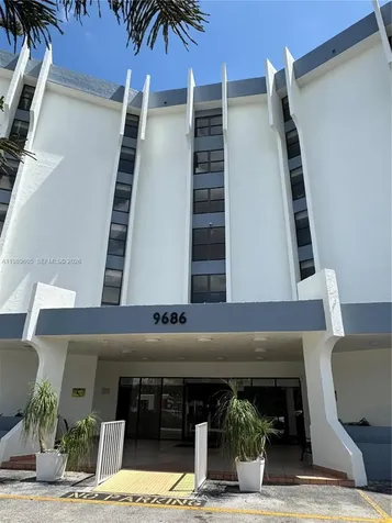 9686 Fontainebleau Boulevard Miami FL 33172