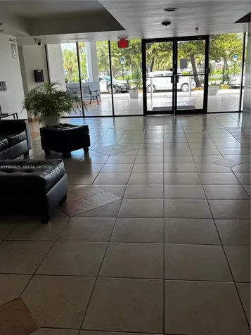 9686 Fontainebleau Boulevard Miami FL 33172