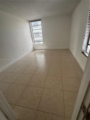 9686 Fontainebleau Boulevard Miami FL 33172