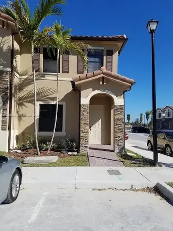 9205 W 33rd Way Hialeah FL 33018