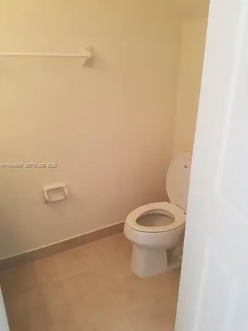 9205 W 33rd Way Hialeah FL 33018