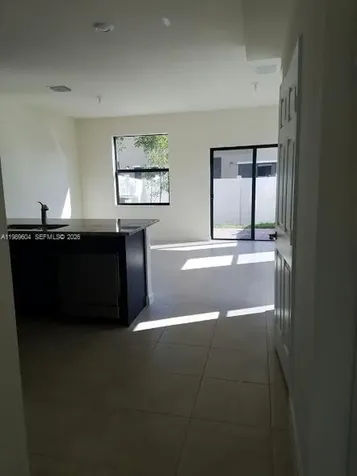 9205 W 33rd Way Hialeah FL 33018
