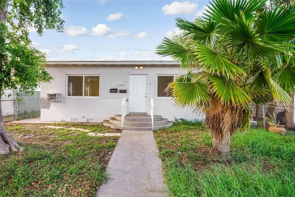 2025 Fillmore Street Hollywood FL 33020