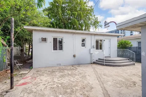 2025 Fillmore Street Hollywood FL 33020