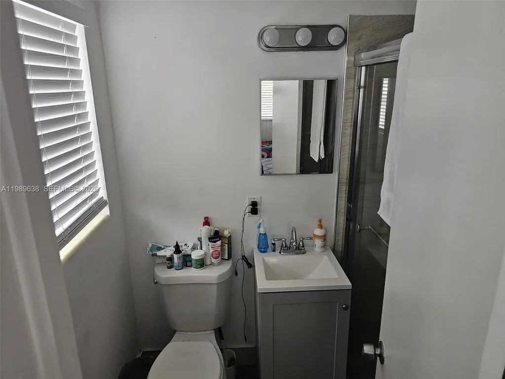 569 Tallulah Road Palm Beach FL 33462