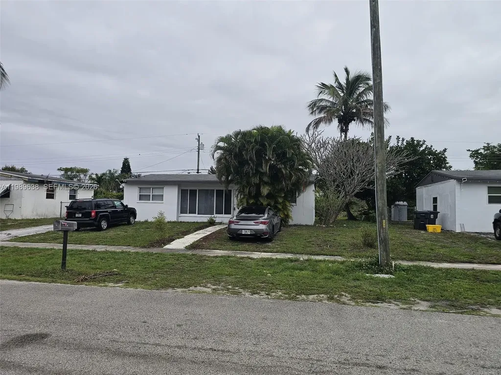569 Tallulah Road Palm Beach FL 33462
