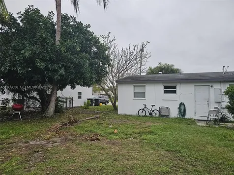 569 Tallulah Road Palm Beach FL 33462