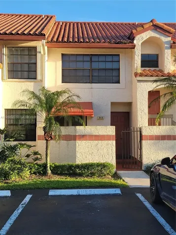 203 Liberty Court Deerfield Beach FL 33442