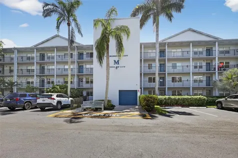 12500 SW 5th Court Pembroke Pines FL 33027