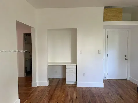 727 14th Place Miami Beach FL 33139