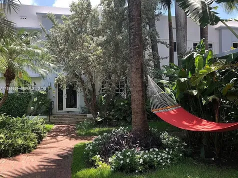 727 14th Place Miami Beach FL 33139