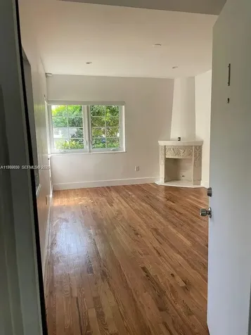 727 14th Place Miami Beach FL 33139