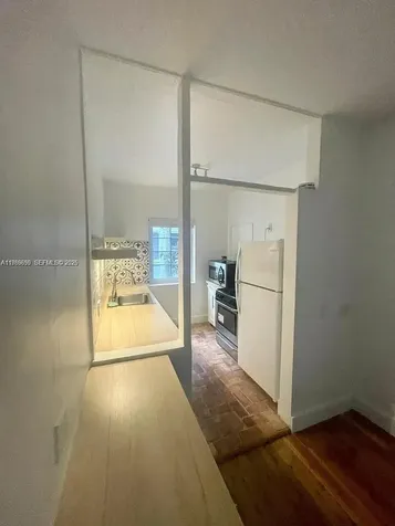 727 14th Place Miami Beach FL 33139