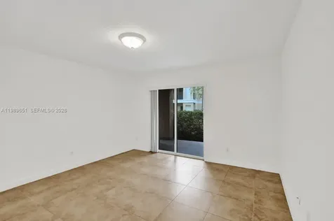 949 Riverside Drive Coral Springs FL 33071