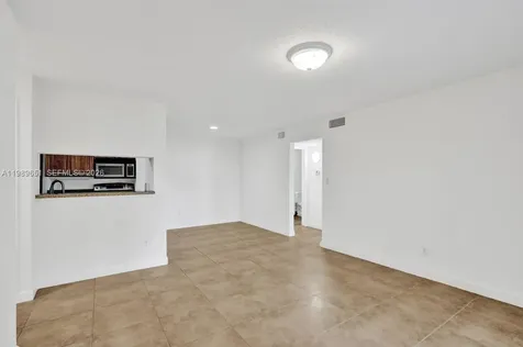 949 Riverside Drive Coral Springs FL 33071