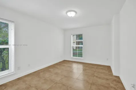 949 Riverside Drive Coral Springs FL 33071