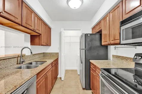 949 Riverside Drive Coral Springs FL 33071