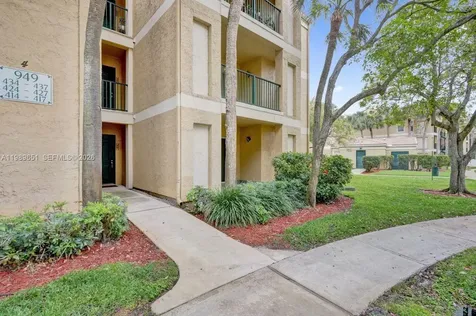 949 Riverside Drive Coral Springs FL 33071