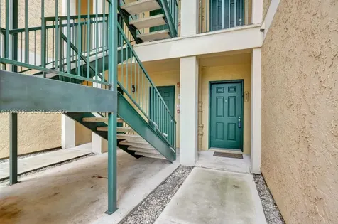 949 Riverside Drive Coral Springs FL 33071