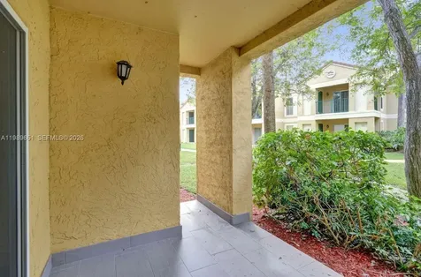 949 Riverside Drive Coral Springs FL 33071