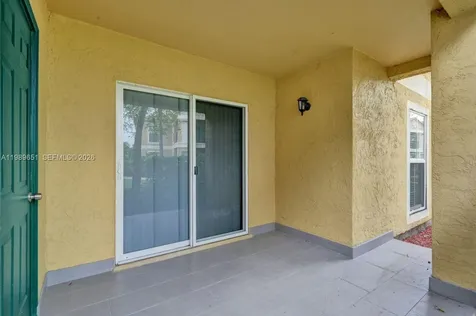 949 Riverside Drive Coral Springs FL 33071