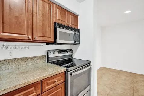 949 Riverside Drive Coral Springs FL 33071