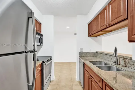 949 Riverside Drive Coral Springs FL 33071