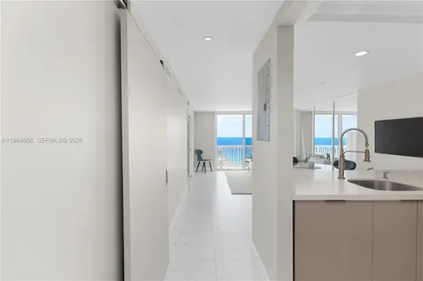 401 Ocean Drive Miami Beach FL 33139