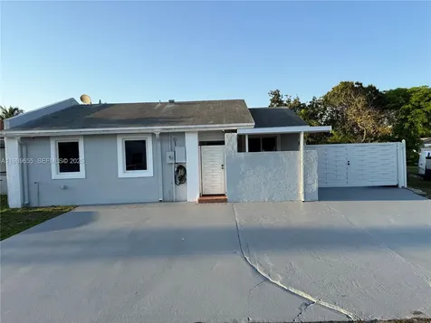 5211 NW 196th Terrace Miami Gardens FL 33055