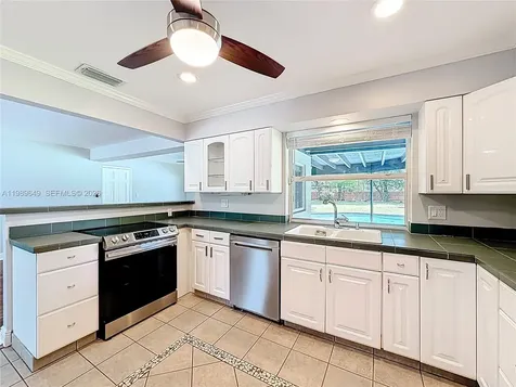 4330 SW 7th Street Plantation FL 33317