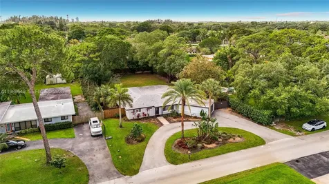 4330 SW 7th Street Plantation FL 33317