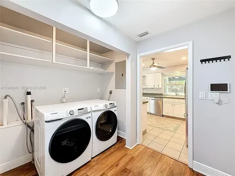 4330 SW 7th Street Plantation FL 33317
