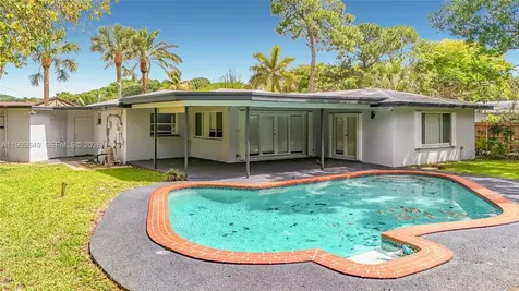 4330 SW 7th Street Plantation FL 33317