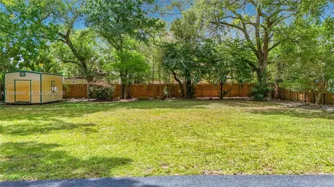 4330 SW 7th Street Plantation FL 33317