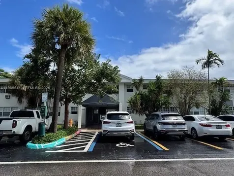 7925 West Drive North Bay Village FL 33141
