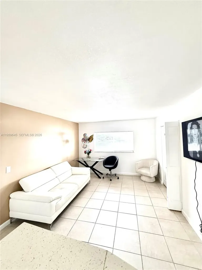3690 N 56th Avenue Hollywood FL 33021