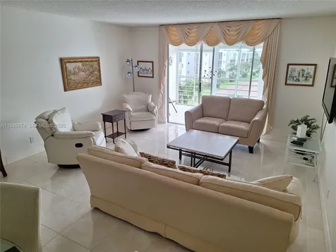 1025 SE 3rd Avenue Dania Beach FL 33004