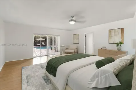 221 Knollwood Drive Key Biscayne FL 33149