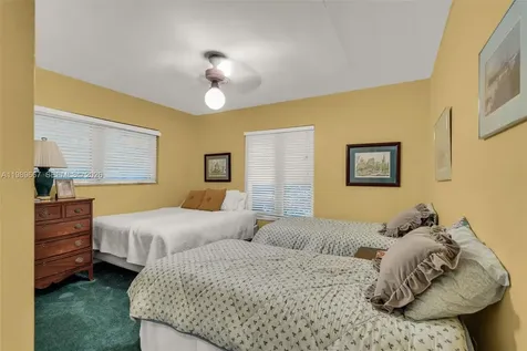 221 Knollwood Drive Key Biscayne FL 33149