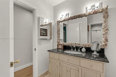 221 Knollwood Drive Key Biscayne FL 33149
