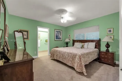 221 Knollwood Drive Key Biscayne FL 33149