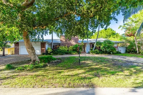 221 Knollwood Drive Key Biscayne FL 33149