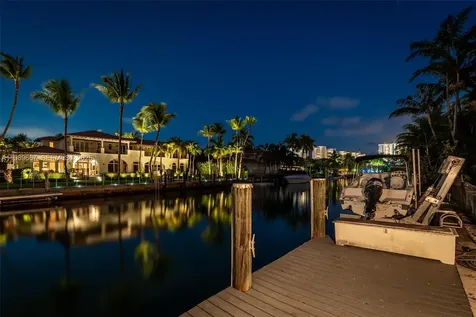 221 Knollwood Drive Key Biscayne FL 33149