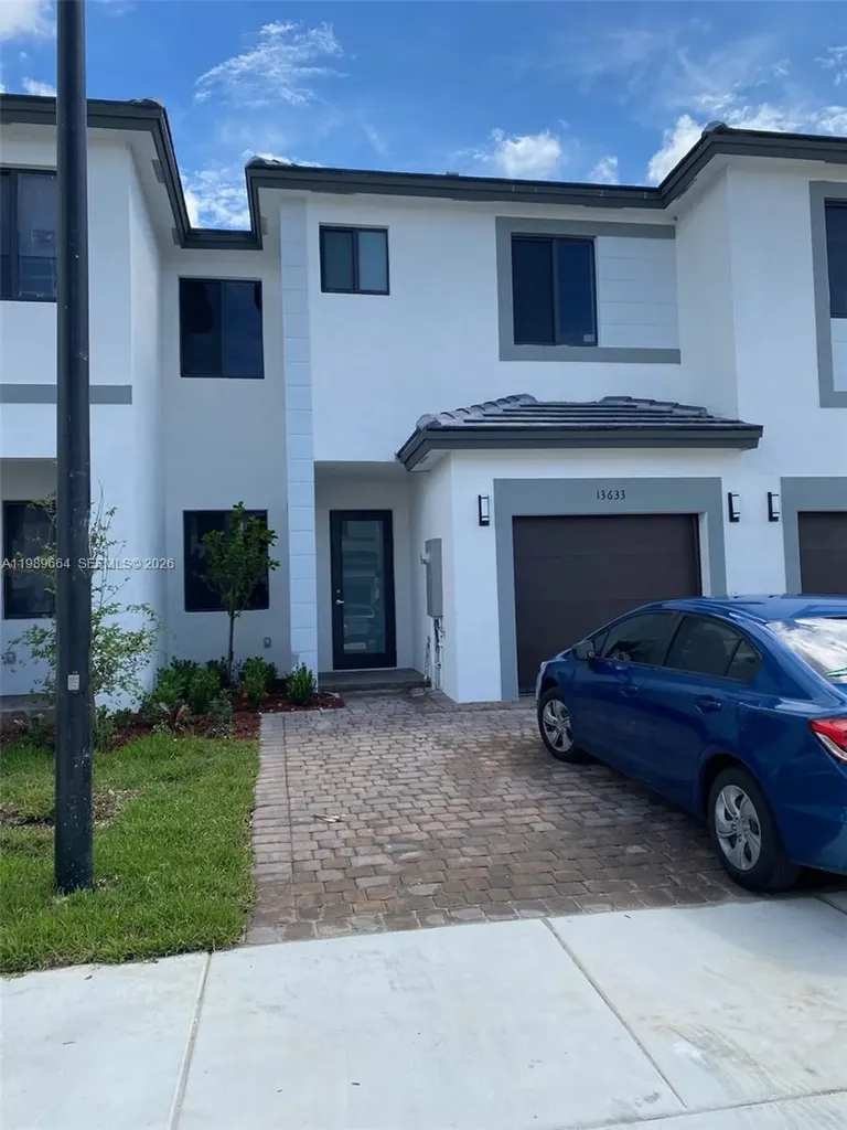 13633 SW 157th Place Miami FL 33196