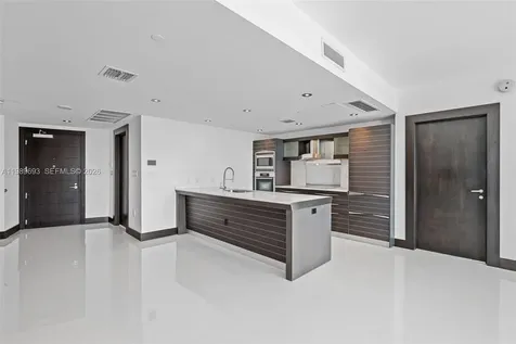 200 Biscayne Boulevard Way Miami FL 33131