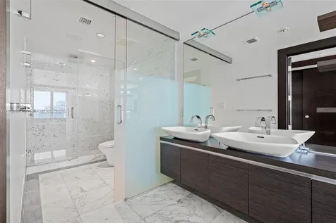 200 Biscayne Boulevard Way Miami FL 33131