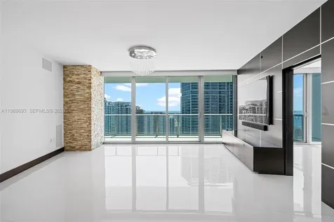 200 Biscayne Boulevard Way Miami FL 33131