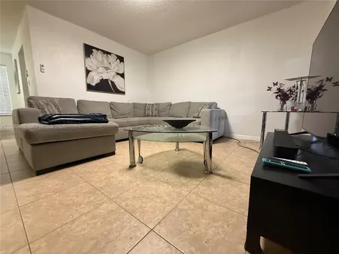 2381 SW 70th Avenue Davie FL 33317