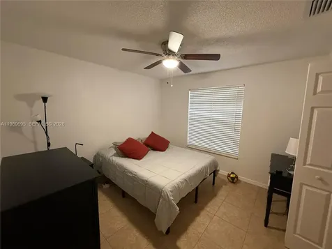 2381 SW 70th Avenue Davie FL 33317